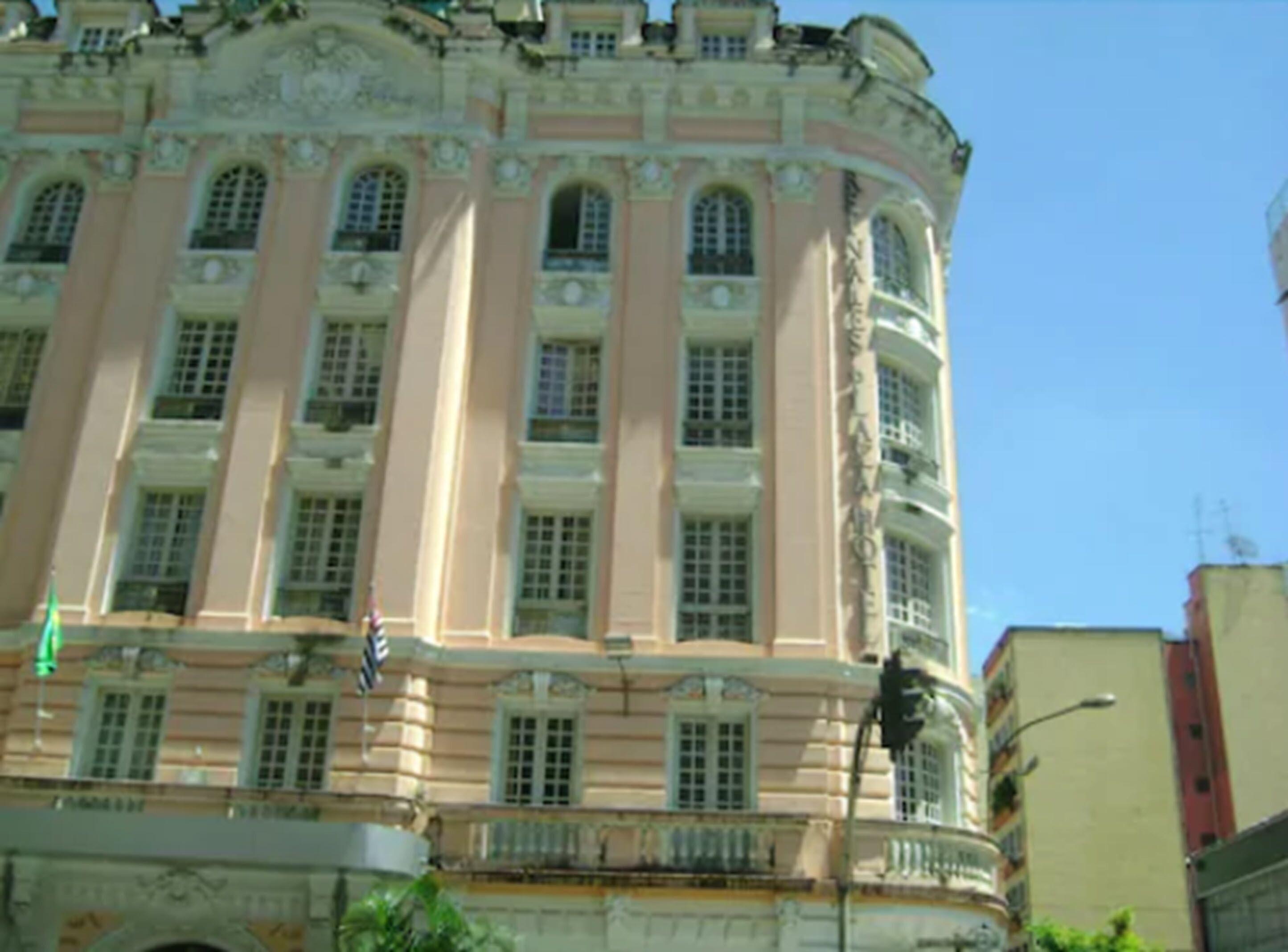 Reinales Plaza Hotel — Photos 1